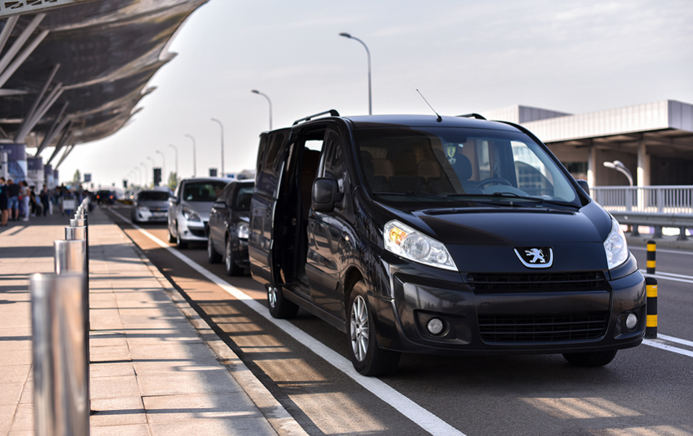 taxi aeroport attend